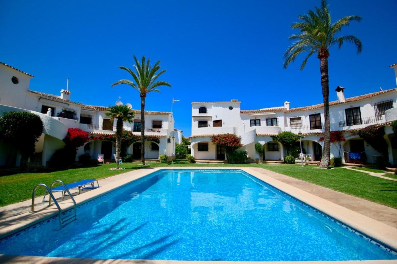Villa Oasis Parc 45 Dénia Exterior foto